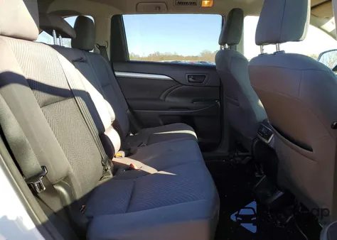 2017 Toyota Highlander Le z USA, uszkodzony, nr VIN 5TDZARFH2HS028882